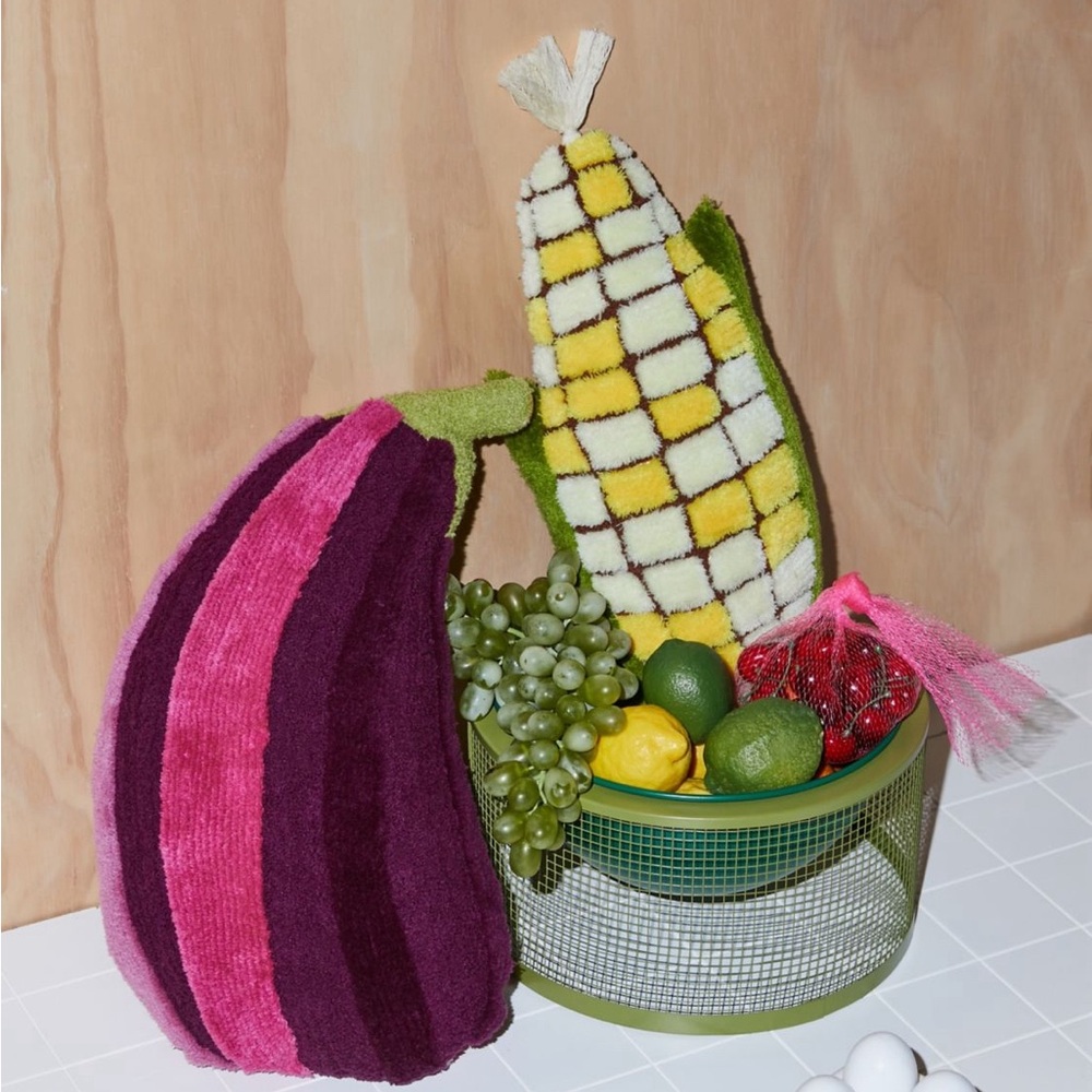 Veggie corn shape throw pillow